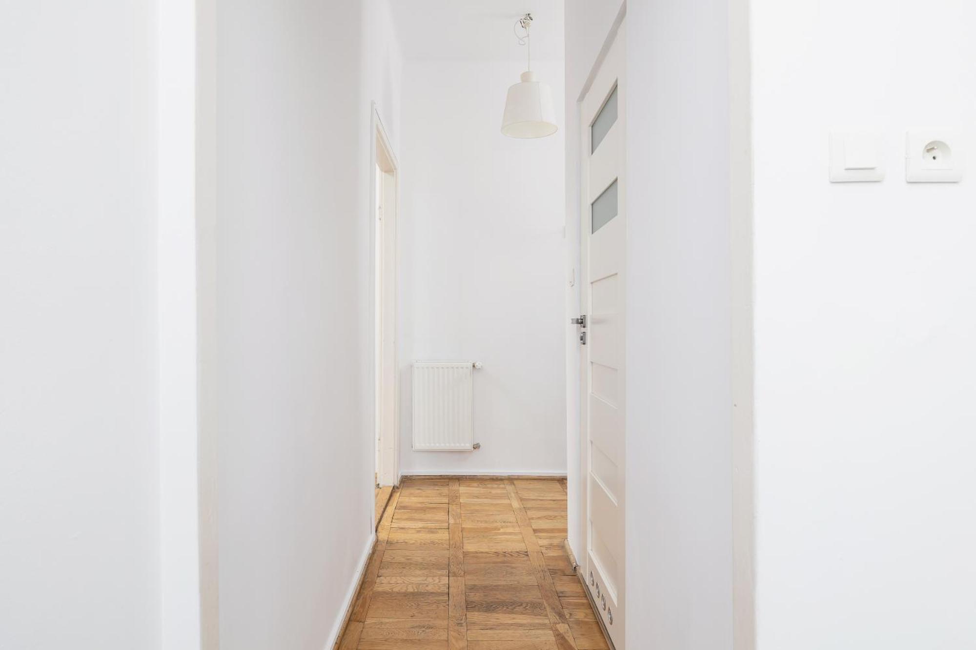 1-Bedroom Apartment With Balcony - Dluga 65 クラクフ エクステリア 写真