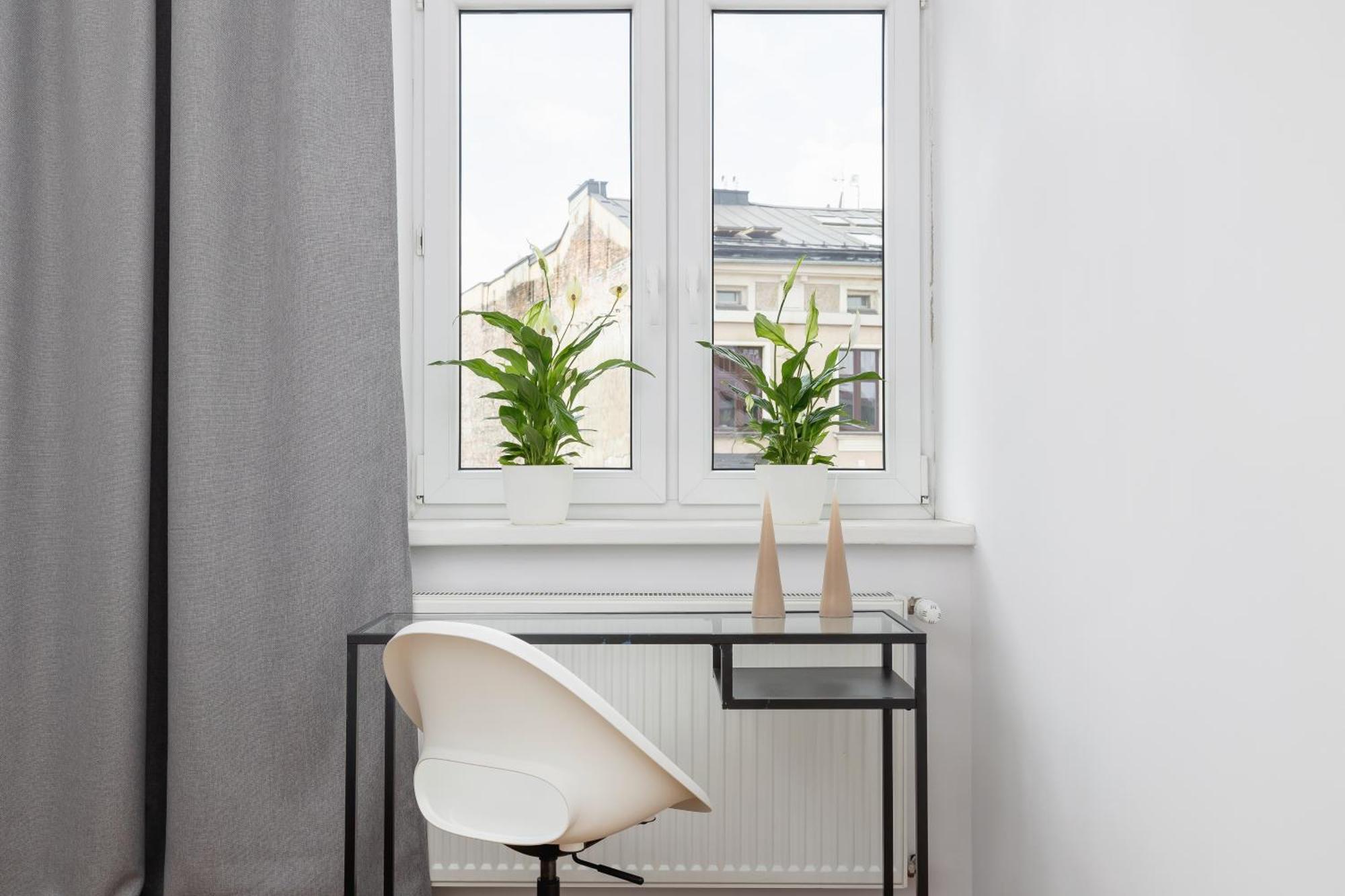 1-Bedroom Apartment With Balcony - Dluga 65 クラクフ エクステリア 写真